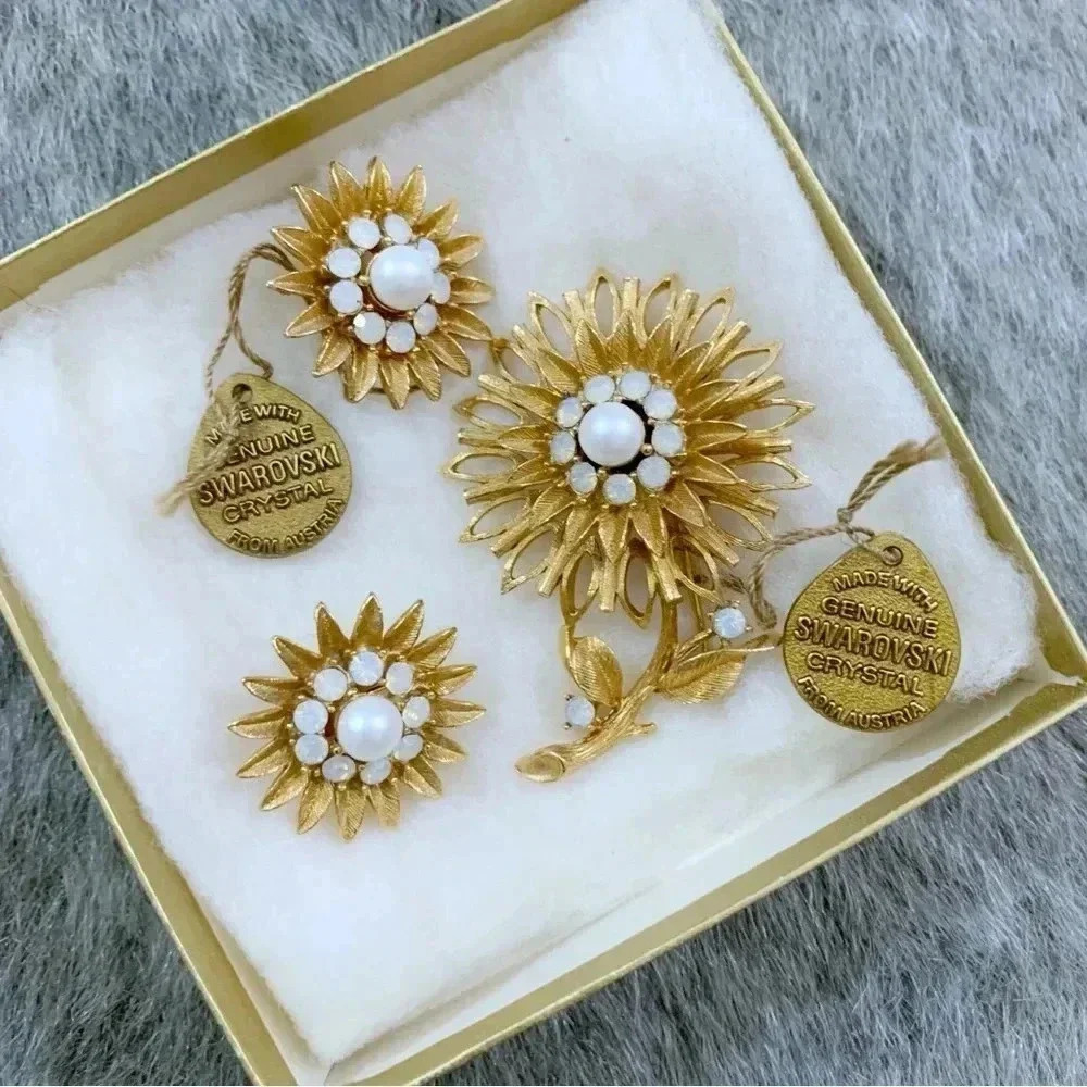 NWT Vintage Genuine Swarovski Crystal Jewelry Set - Picture 3 of 12
